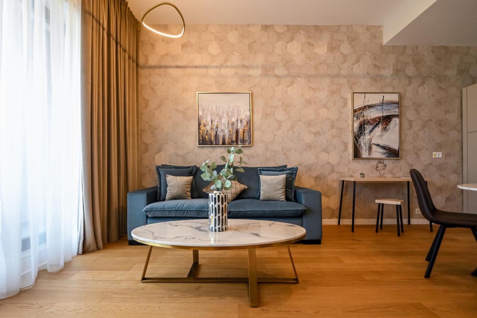 One Verdi Park Exclusive Apartments - Panoramic View & Private Parking Бухарест Номер фото