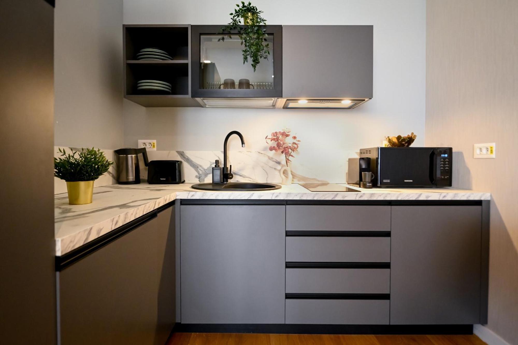 One Verdi Park Exclusive Apartments - Panoramic View & Private Parking Бухарест Номер фото